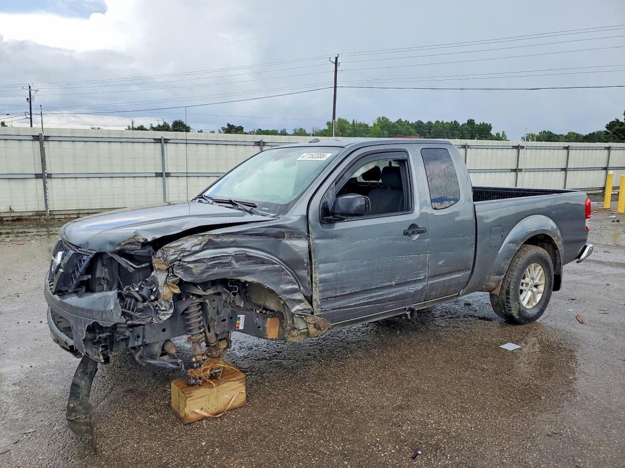 2017 NISSAN FRONTIER