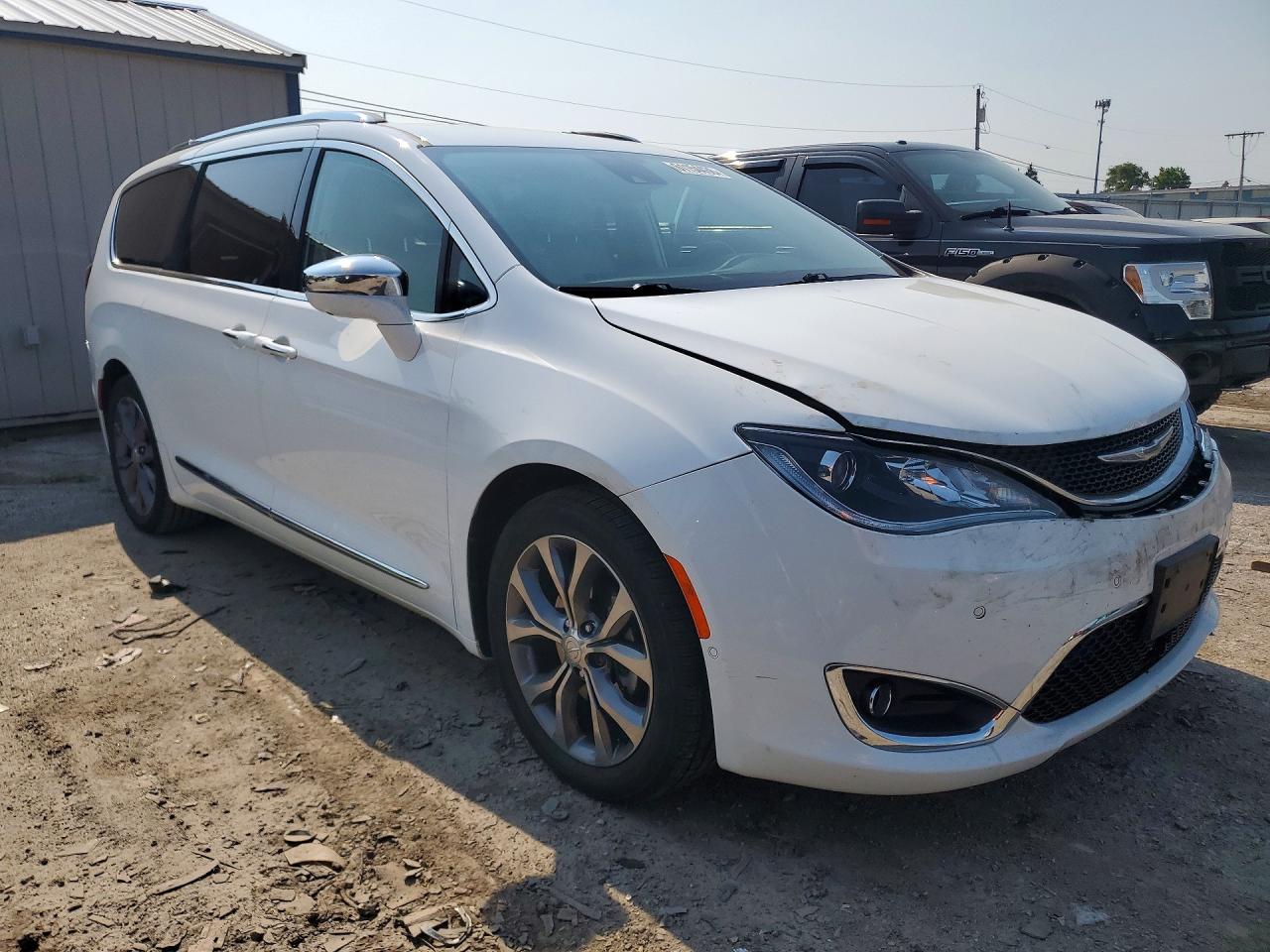2C4RC1GG8HR821713 · 2017 CHRYSLER PACIFICA · 4/13