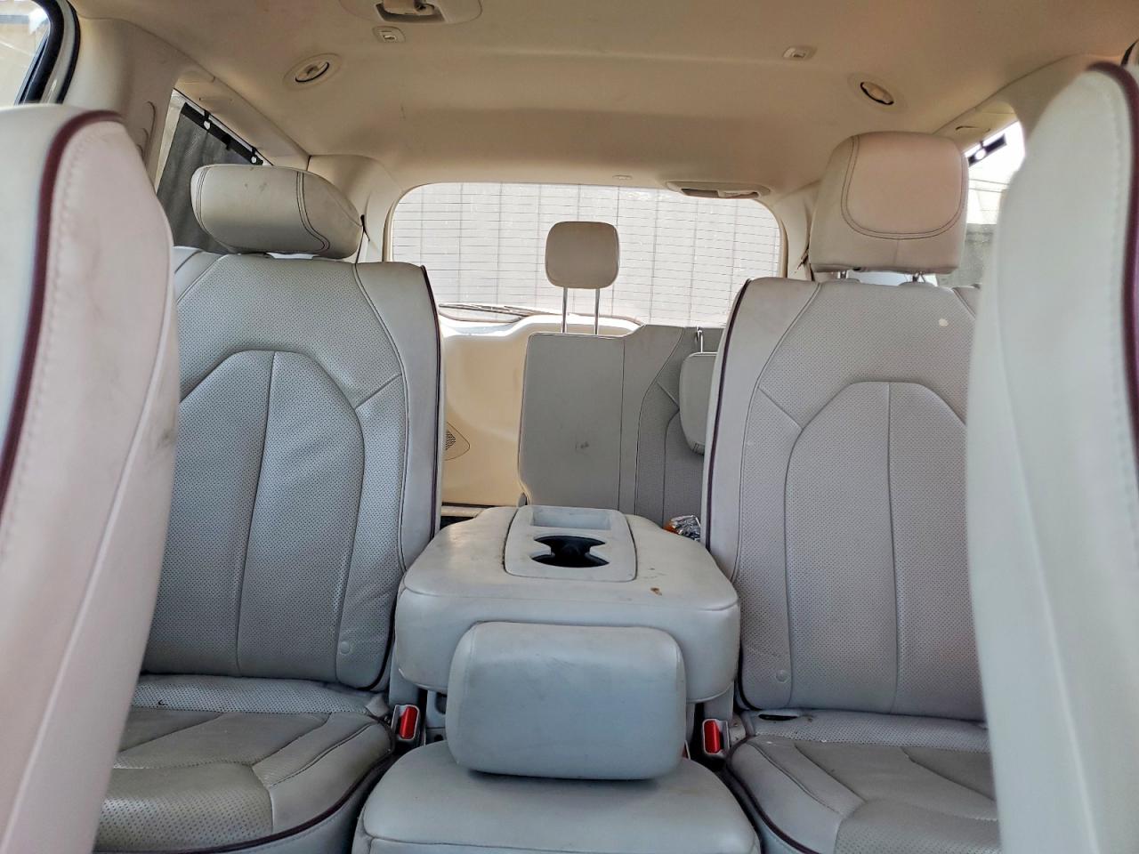 2C4RC1GG8HR821713 · 2017 CHRYSLER PACIFICA · 10/13