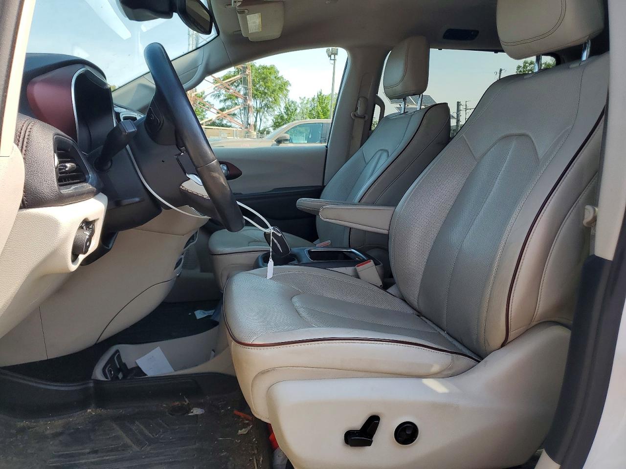 2C4RC1GG8HR821713 · 2017 CHRYSLER PACIFICA · 7/13
