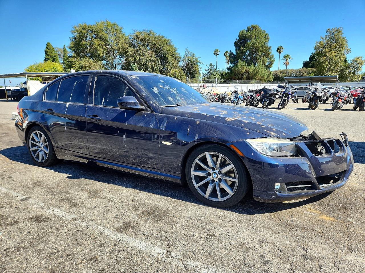 WBAPH53509A437304 · 2009 BMW 328 · 4/12