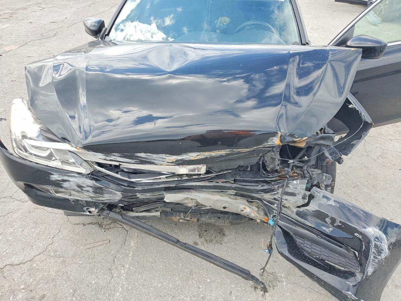 1HGCR2F35GA103811 · 2016 HONDA ACCORD · 11/12