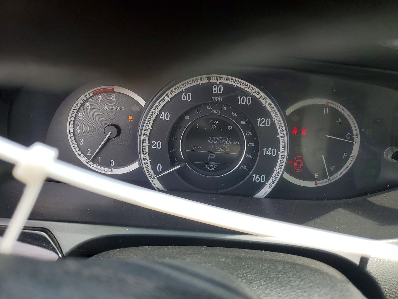 1HGCR2F35GA103811 · 2016 HONDA ACCORD · 9/12