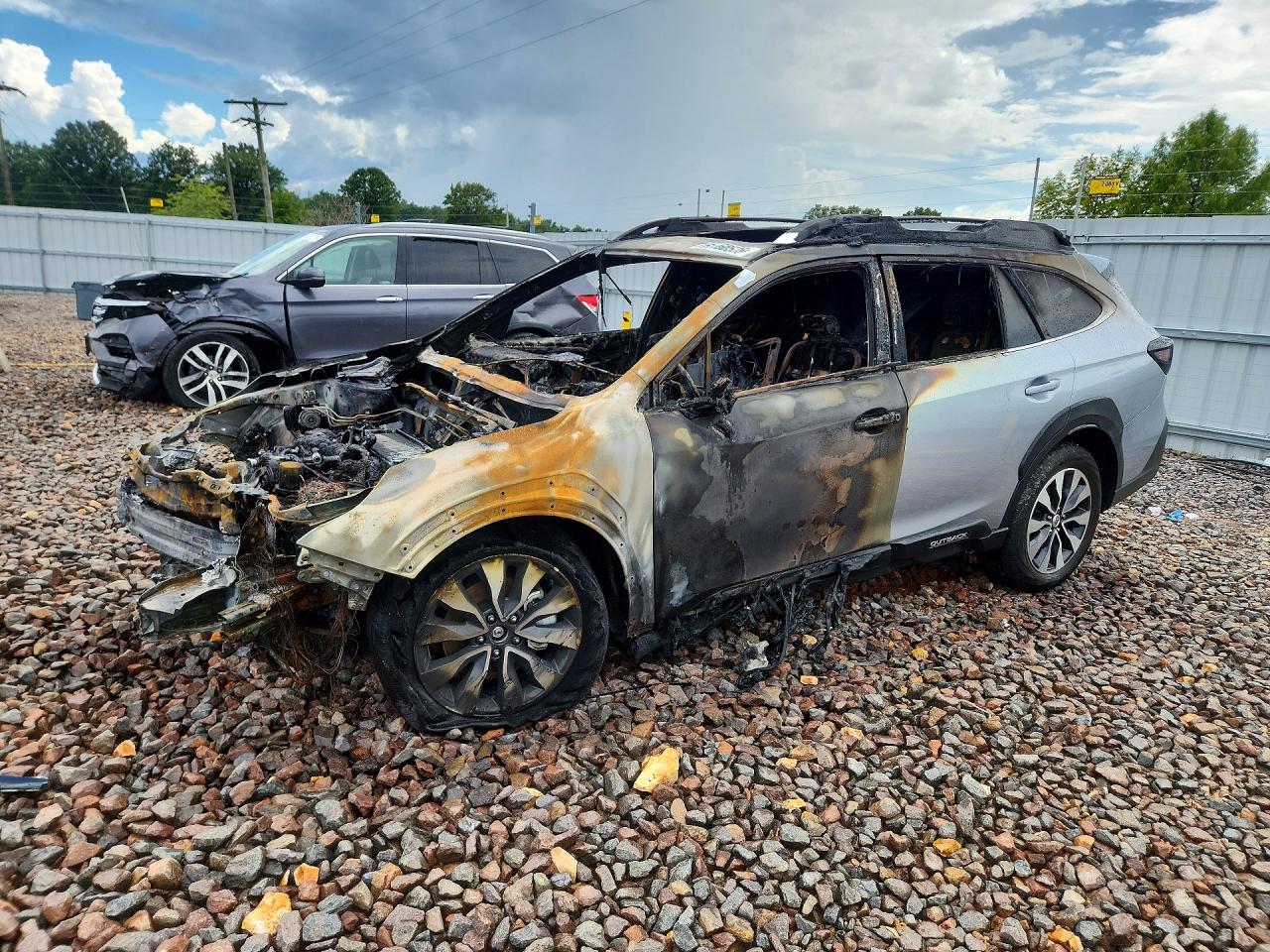 4S4BTGNDXR3174279 · 2024 SUBARU OUTBACK
