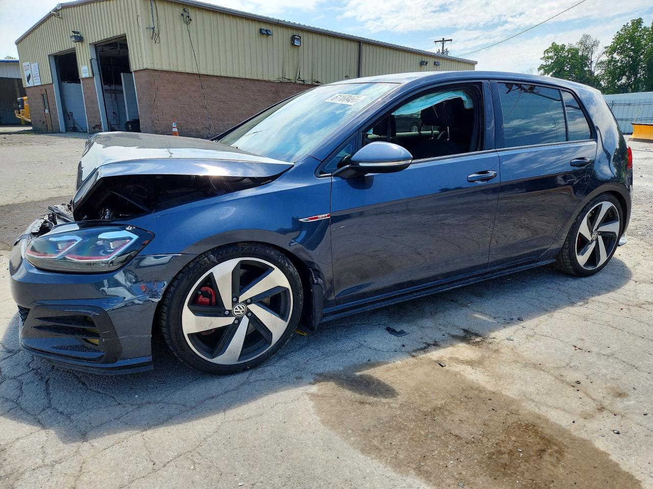 3VW547AU5JM289764 · 2018 VOLKSWAGEN GTI