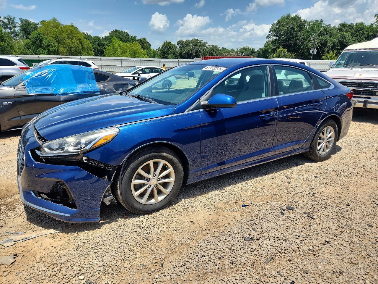 5NPE24AF2KH758261 · 2019 HYUNDAI SONATA