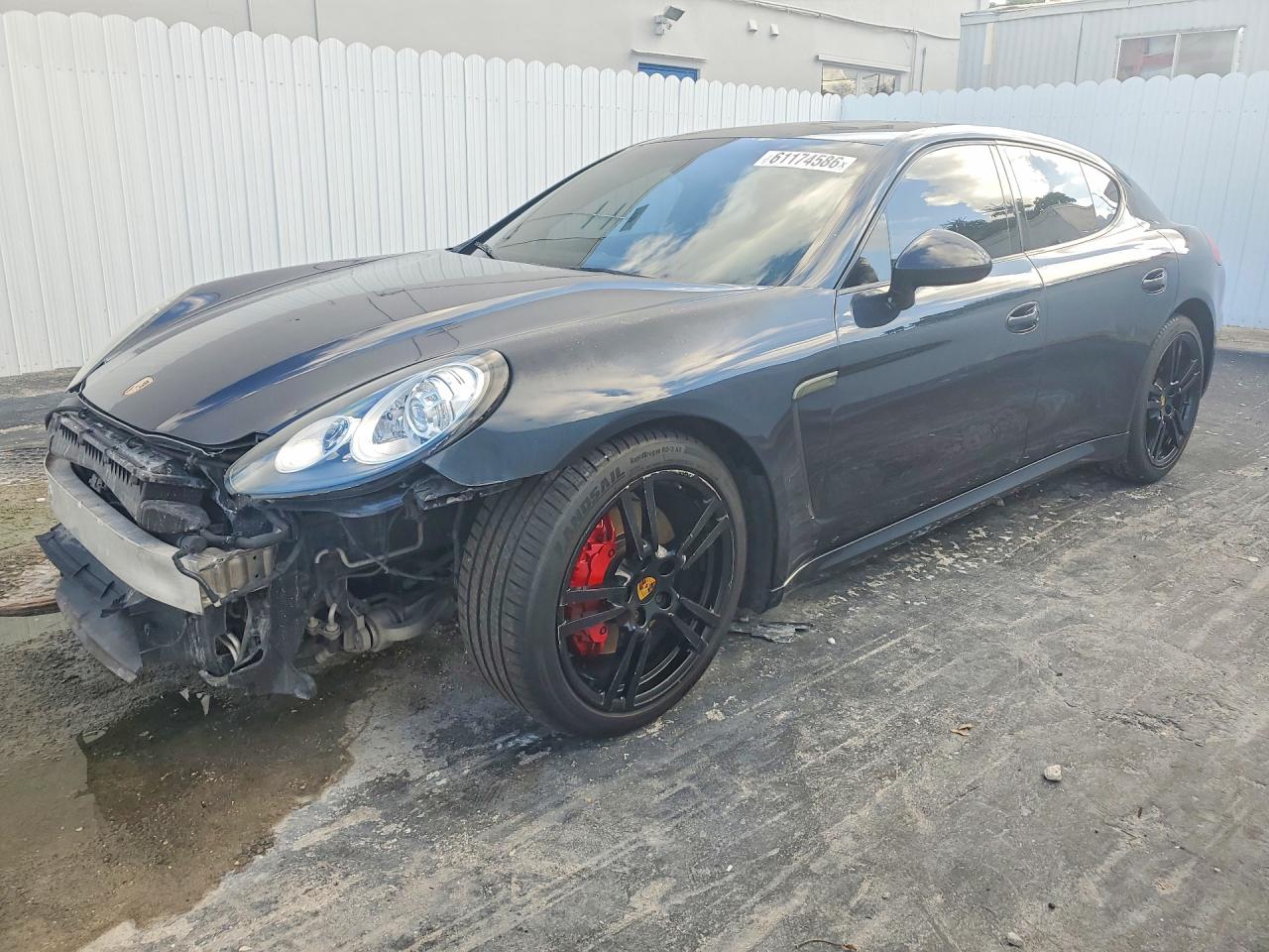 WP0AA2A76GL001736 · 2016 PORSCHE PANAMERA