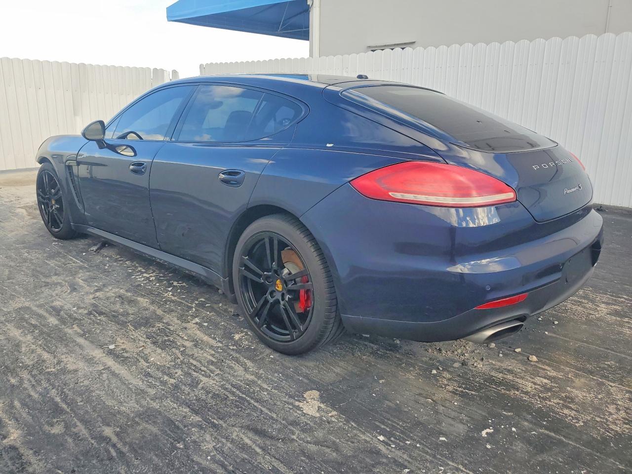 WP0AA2A76GL001736 · 2016 PORSCHE PANAMERA · 2/12