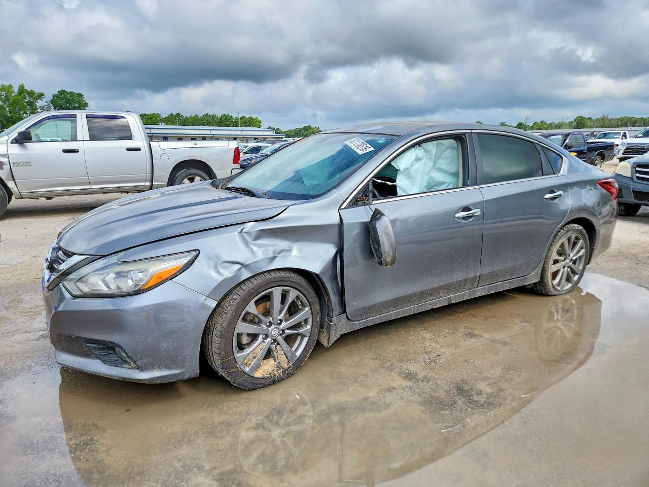 1N4AL3AP8JC137024 · 2018 NISSAN ALTIMA