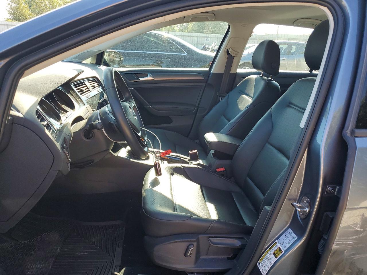3VWG57AU3KM032299 · 2019 VOLKSWAGEN GOLF · 7/12