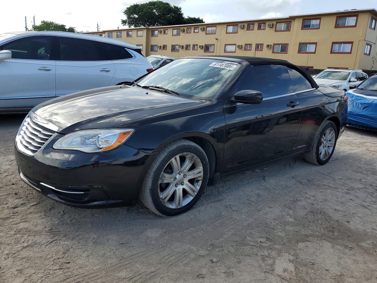 1C3BCBEG6EN151974 · 2014 CHRYSLER 200