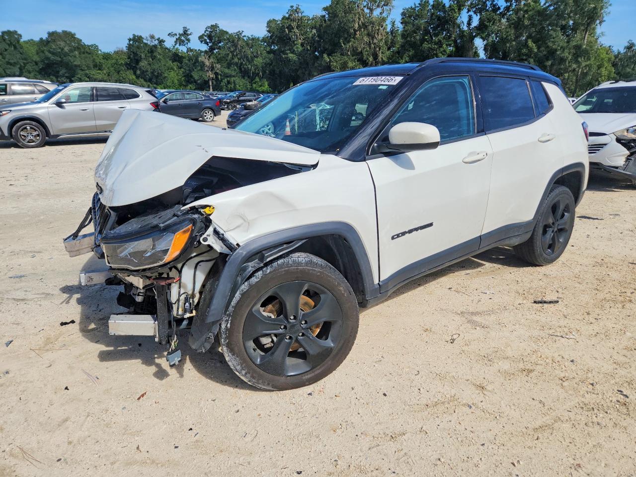 3C4NJDBB2LT240148 · 2020 JEEP COMPASS