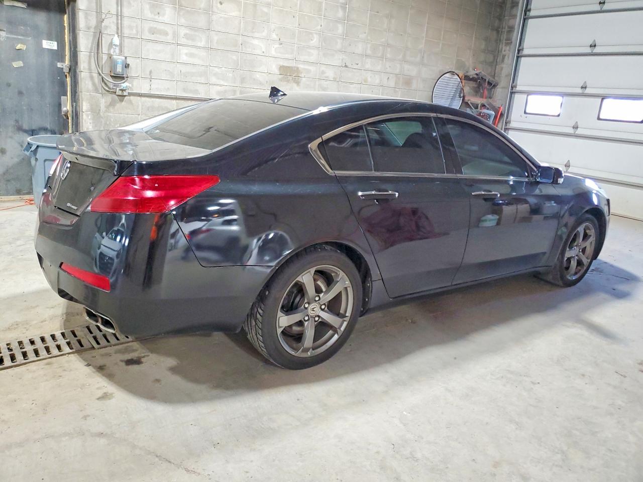 19UUA9F51BA002859 · 2011 ACURA TL · 3/12
