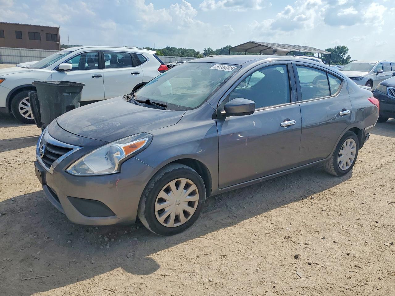 2016 NISSAN VERSA