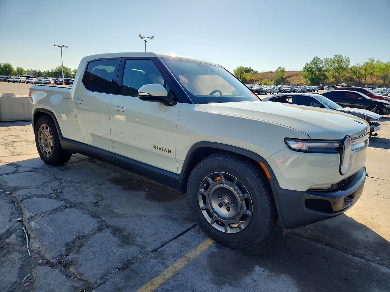 7FCTGCAA1SN041349 · 2025 RIVIAN R1T · 4/12