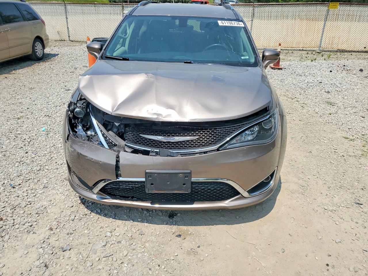 2C4RC1EGXHR804592 · 2017 CHRYSLER PACIFICA · 5/13