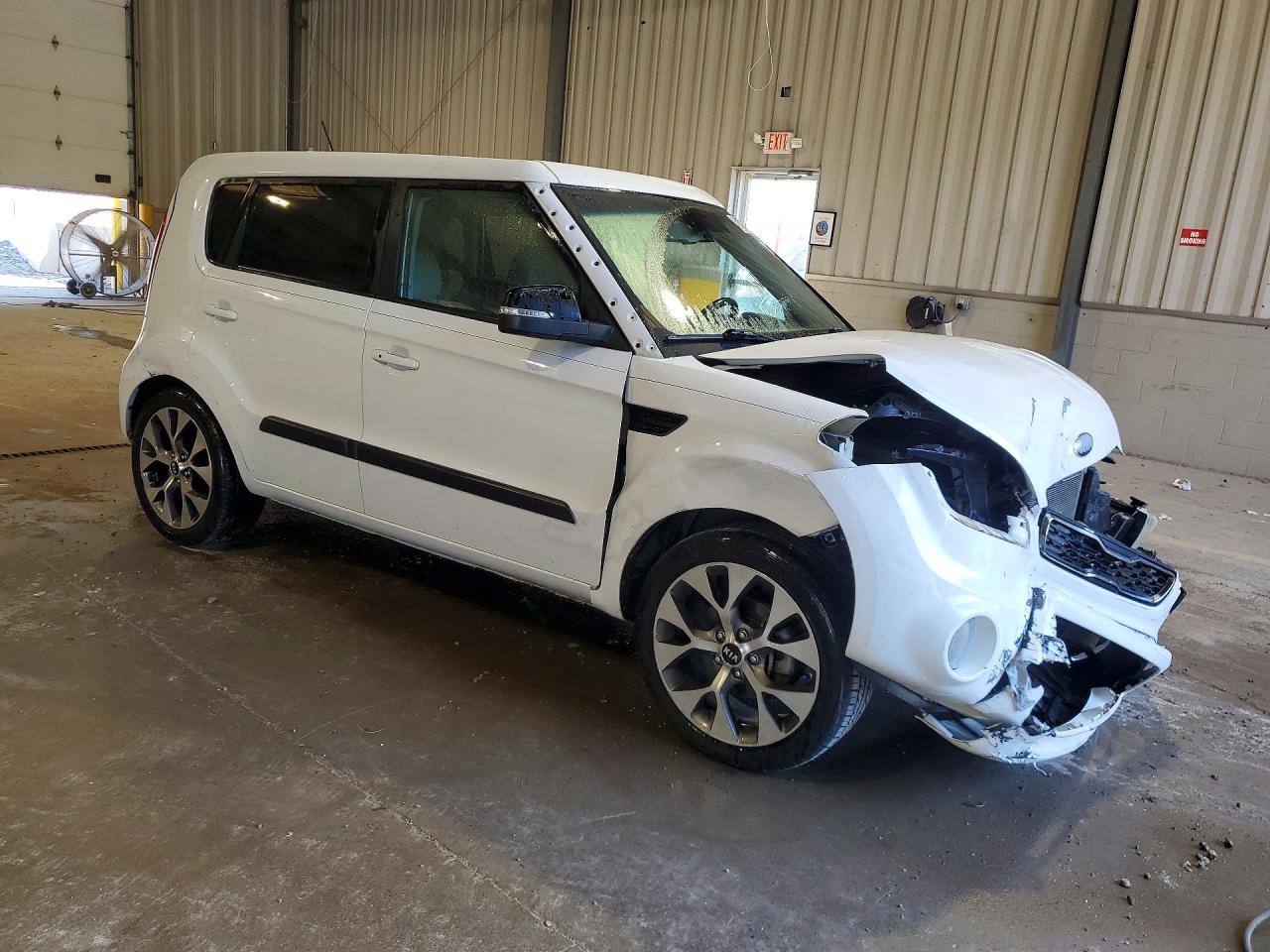 KNDJT2A69D7587550 · 2013 KIA SOUL · 4/14