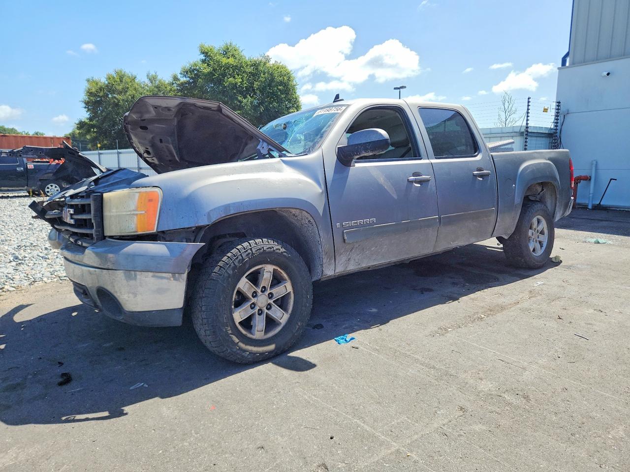 2GTEC130681178204 · 2008 GMC SIERRA
