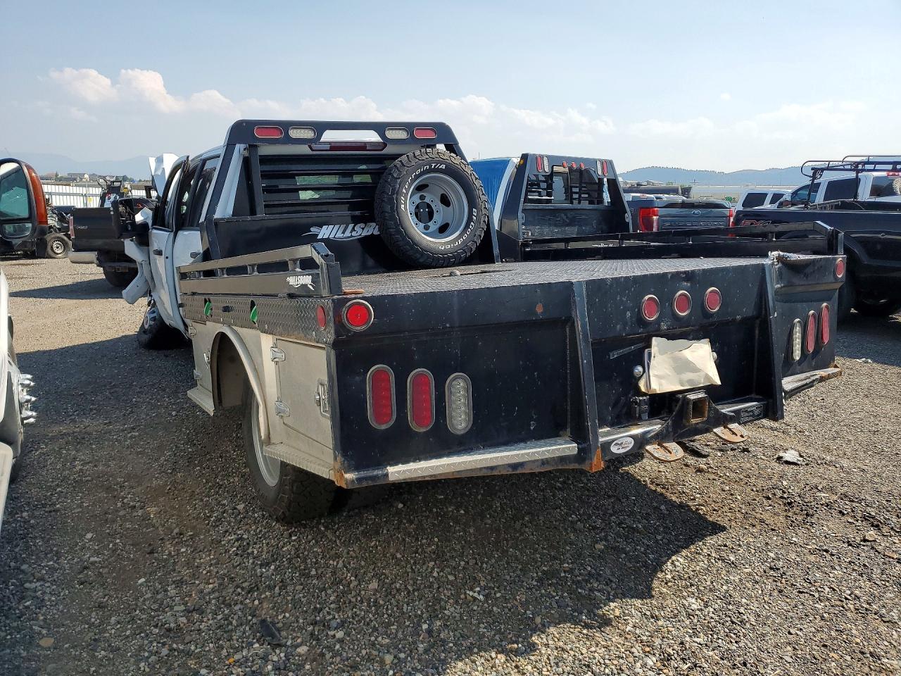 1GD49SEY3NF316087 · 2022 GMC SIERRA · 2/12