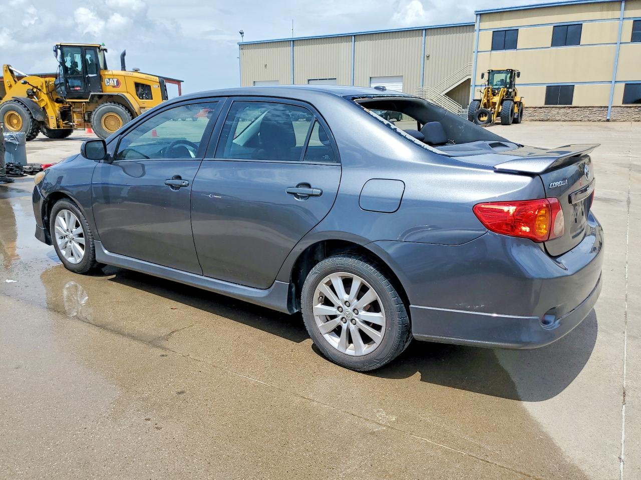 2T1BU4EE8AC516767 · 2010 TOYOTA COROLLA · 2/12