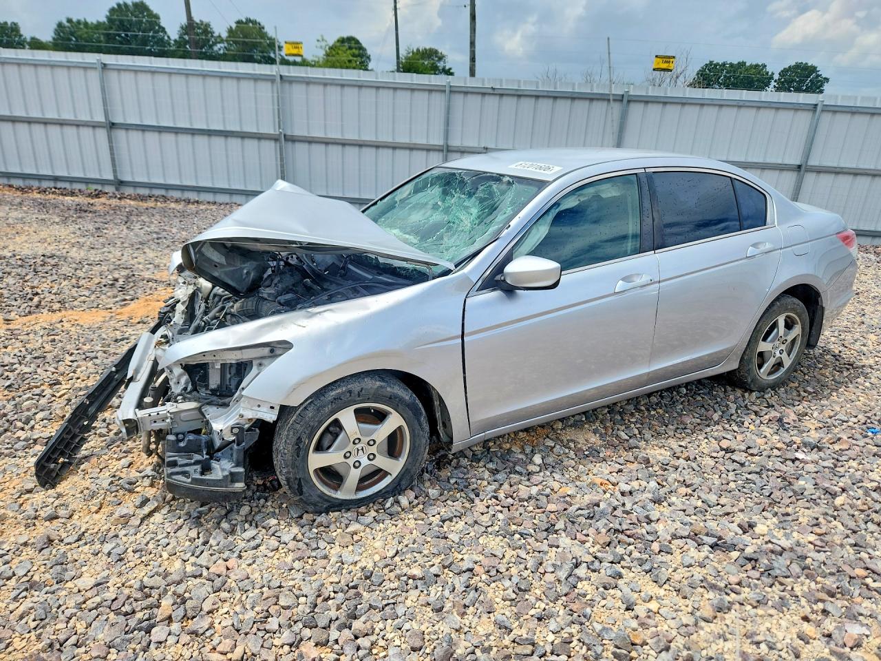 1HGCP2F30BA076435 · 2011 HONDA ACCORD