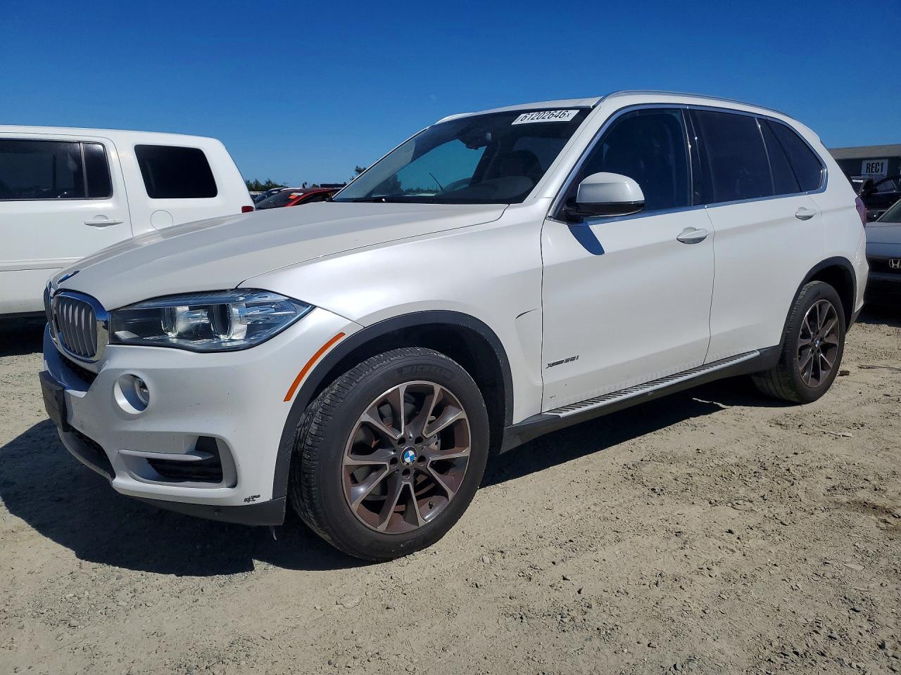 5UXKR0C5XE0H24325 · 2014 BMW X5