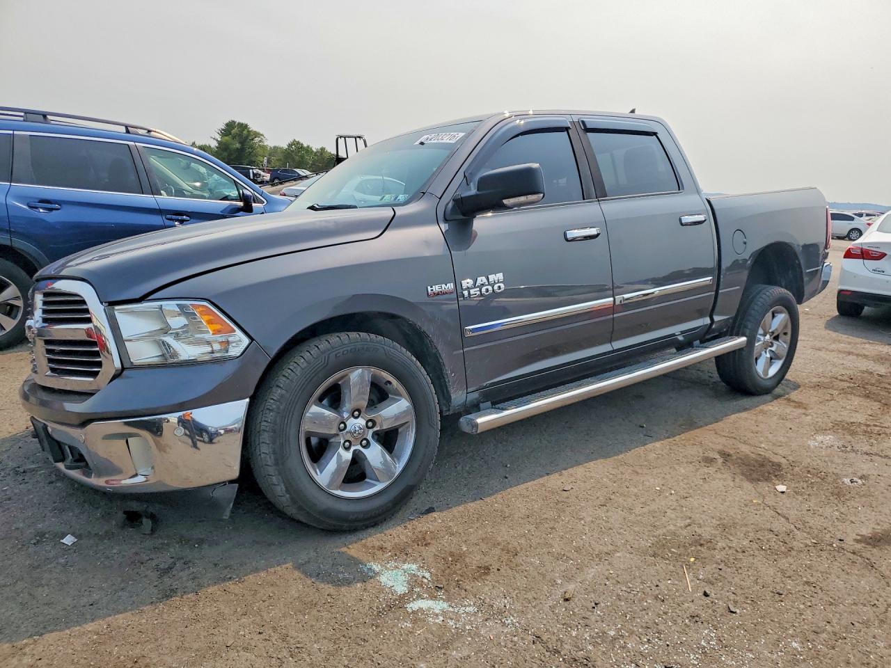 1C6RR7LT8FS731355 · 2015 RAM 1500