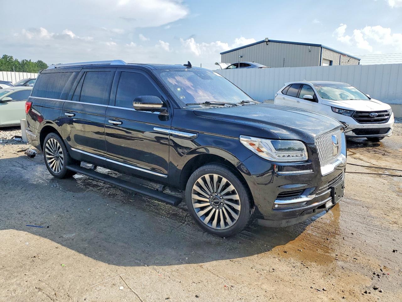 5LMJJ3LT0JEL14219 · 2018 LINCOLN NAVIGATOR · 4/14