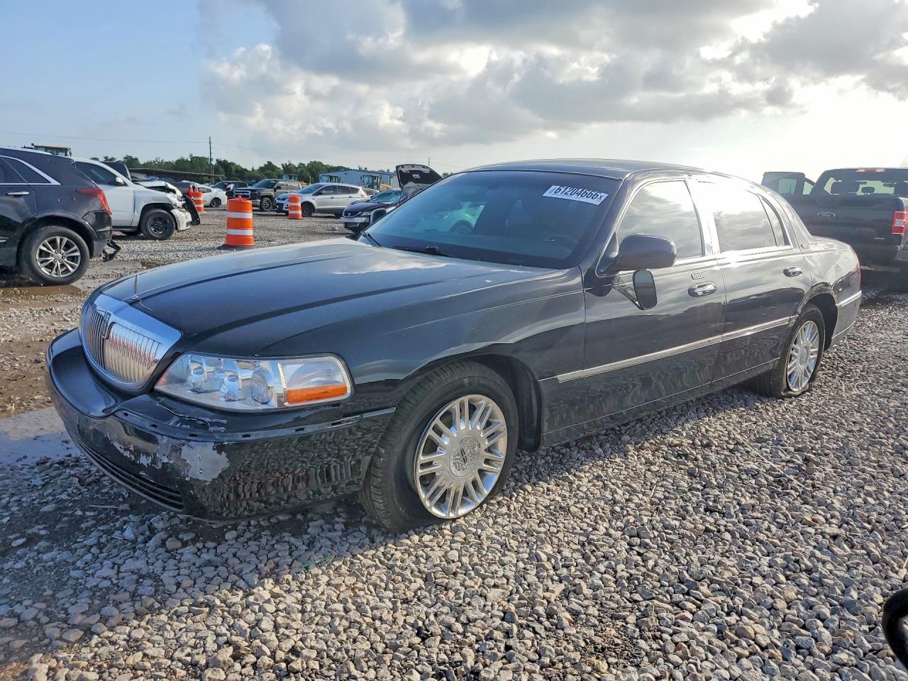 2LNBL8CVXBX762614 · 2011 LINCOLN TOWN CAR