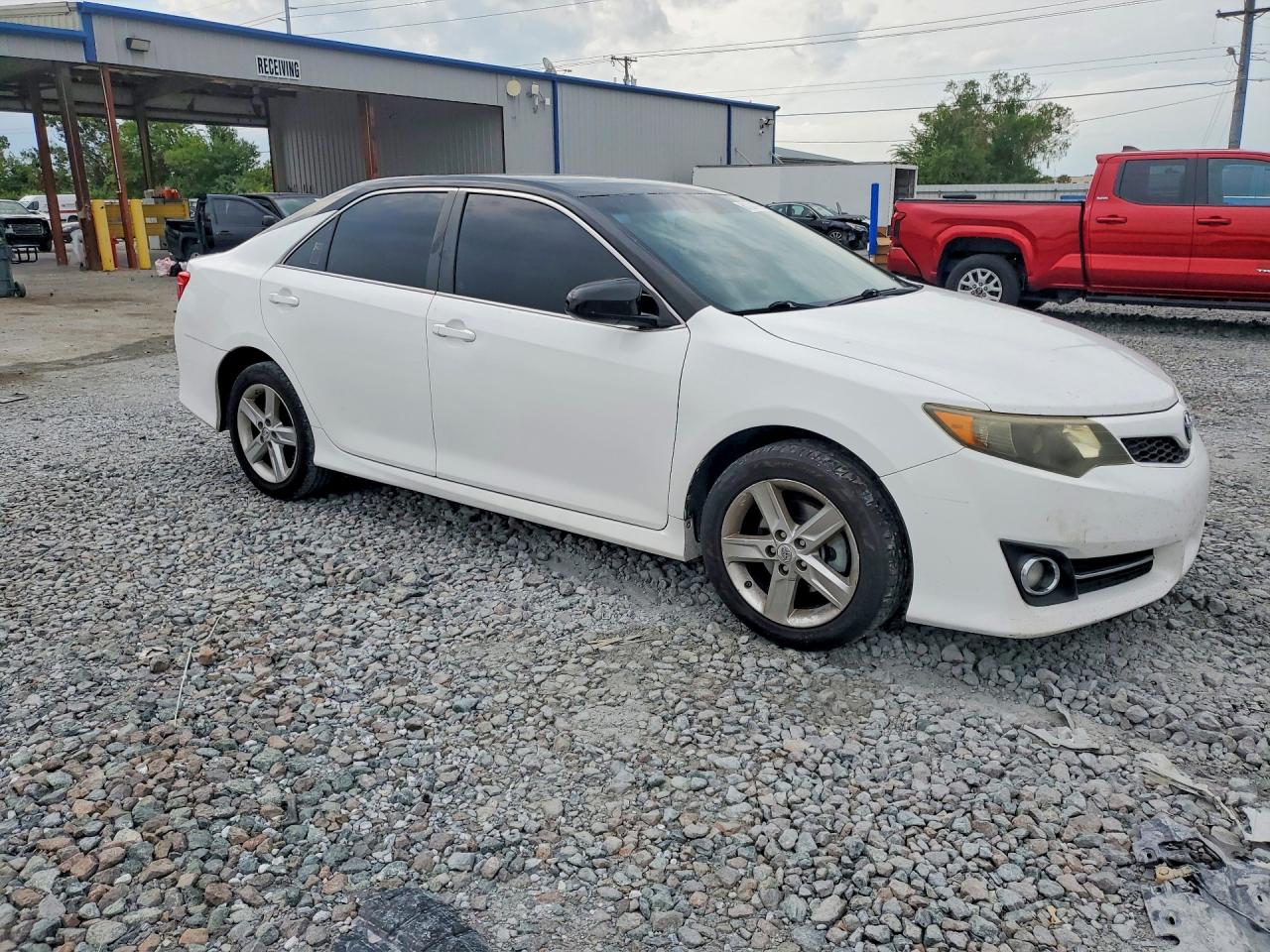 4T1BF1FK1EU334961 · 2014 TOYOTA CAMRY · 4/12