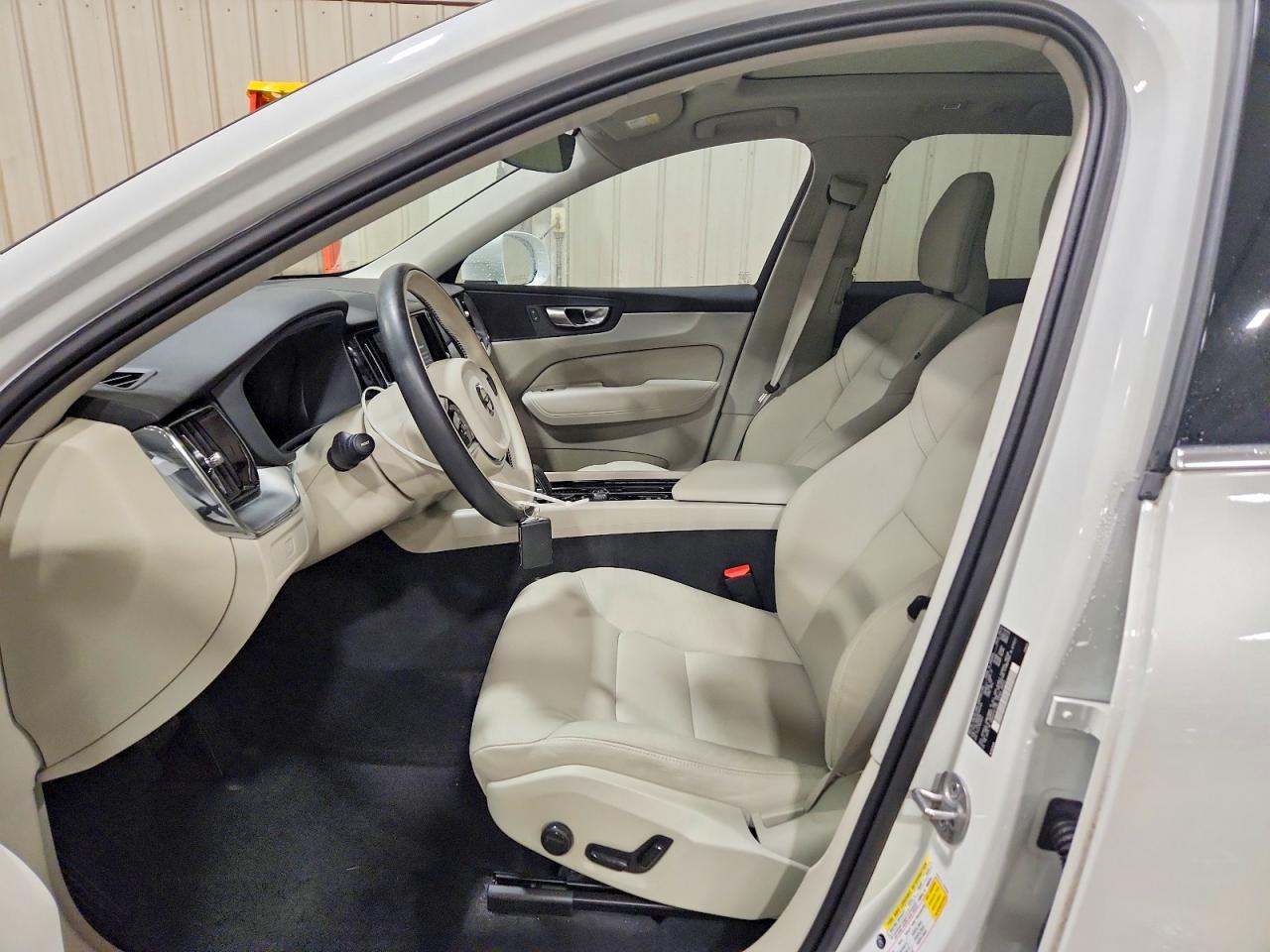 YV4L12RV5P1391149 · 2023 VOLVO XC60 · 7/14