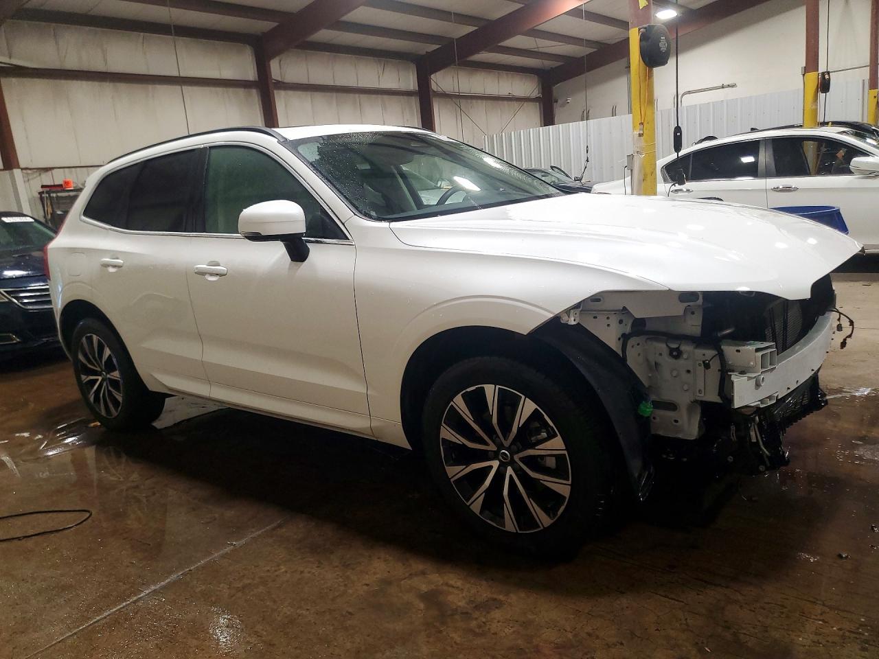 YV4L12RV5P1391149 · 2023 VOLVO XC60 · 4/14
