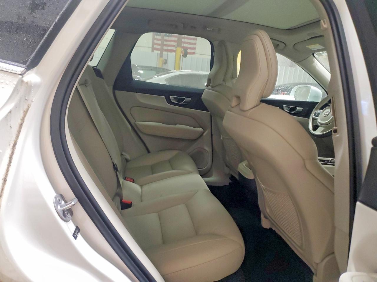 YV4L12RV5P1391149 · 2023 VOLVO XC60 · 11/14