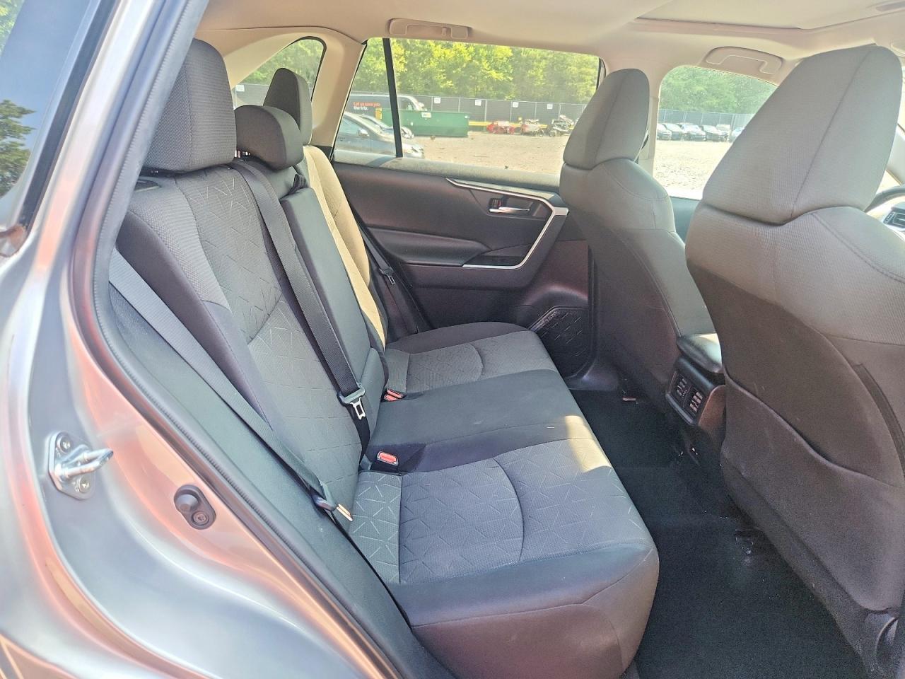 2T3P1RFV7MC166229 · 2021 TOYOTA RAV4 · 11/13