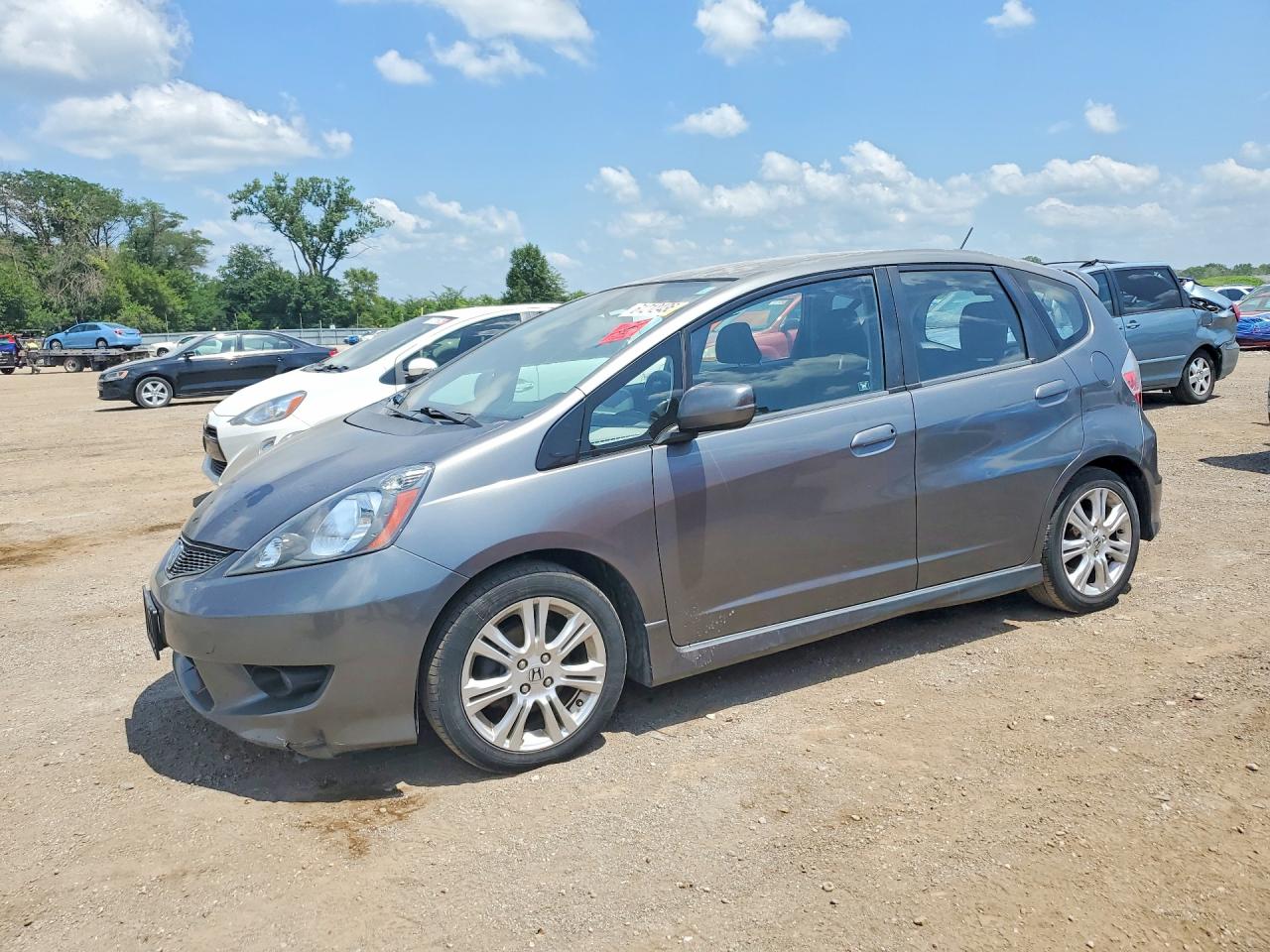 JHMGE8H52BS011196 · 2011 HONDA FIT