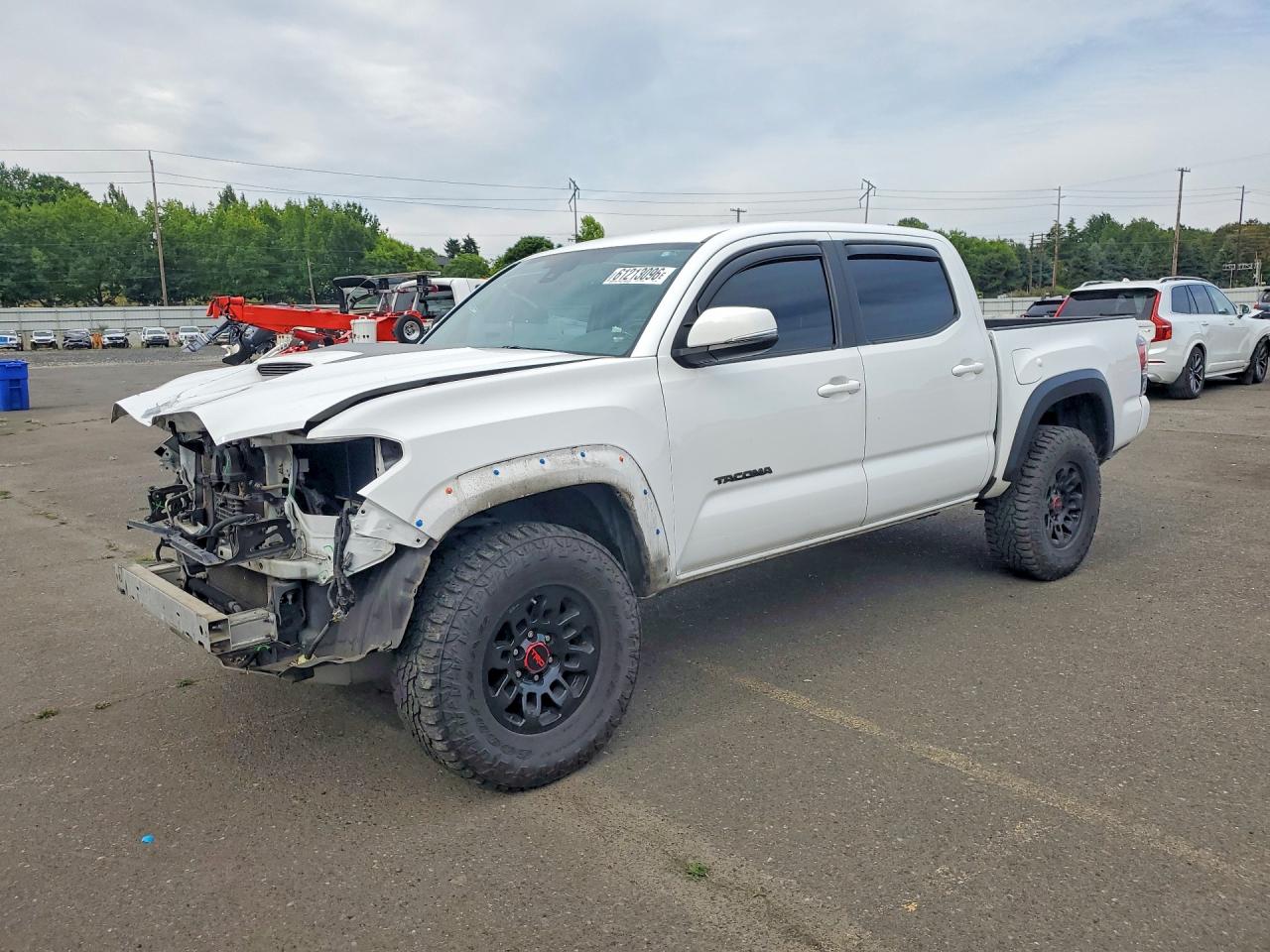 3TMCZ5ANXJM153879 · 2018 TOYOTA TACOMA