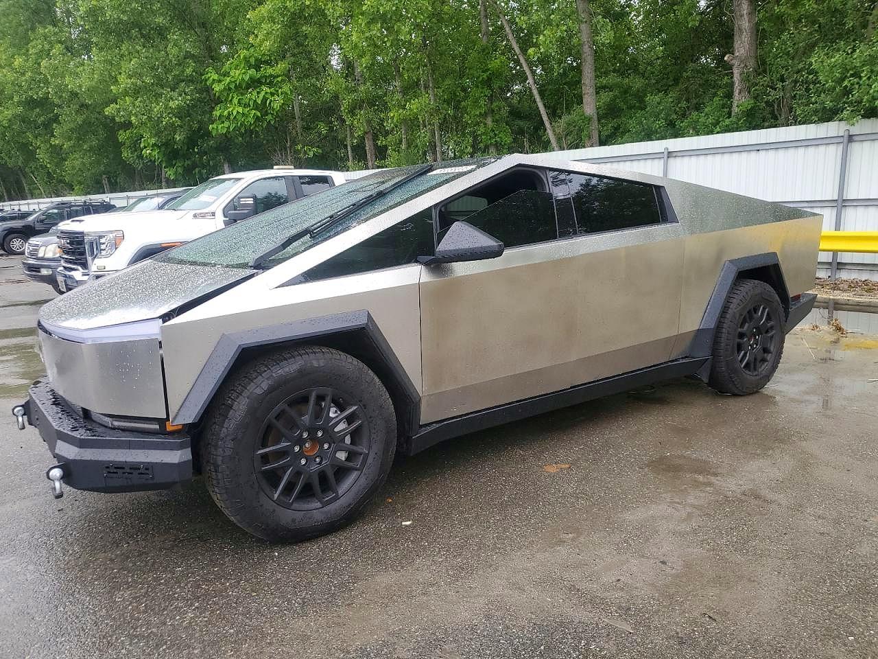 7G2CEHEE3RA048554 · 2024 TESLA CYBERTRUCK
