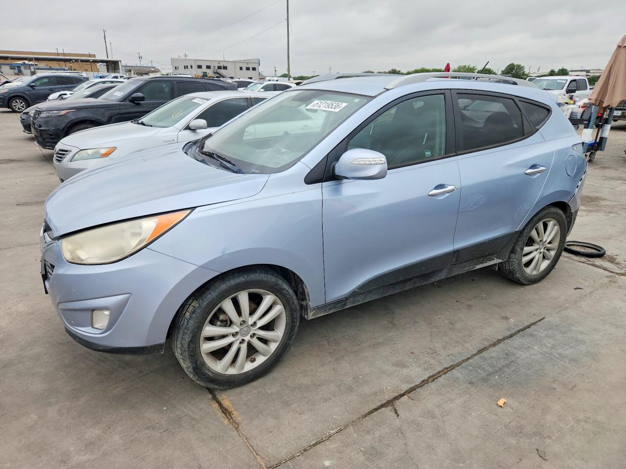 KM8JU3ACXBU210261 · 2011 HYUNDAI TUCSON