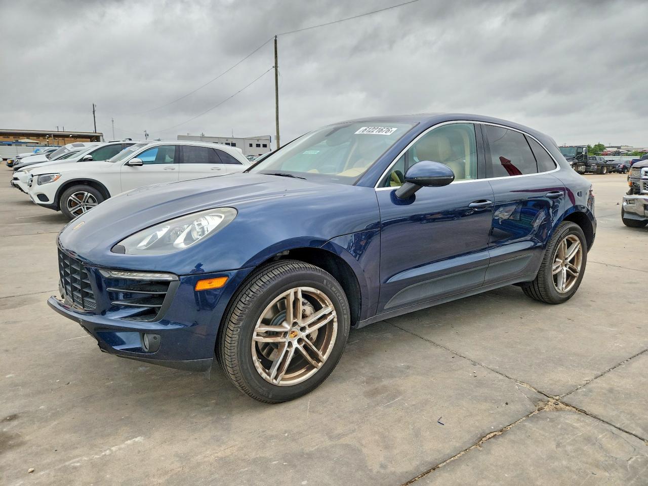 WP1AB2A55GLB45451 · 2016 PORSCHE MACAN