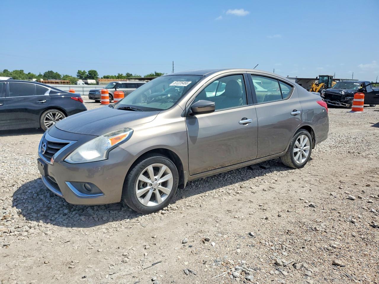 3N1CN7APXGL855078 · 2016 NISSAN VERSA