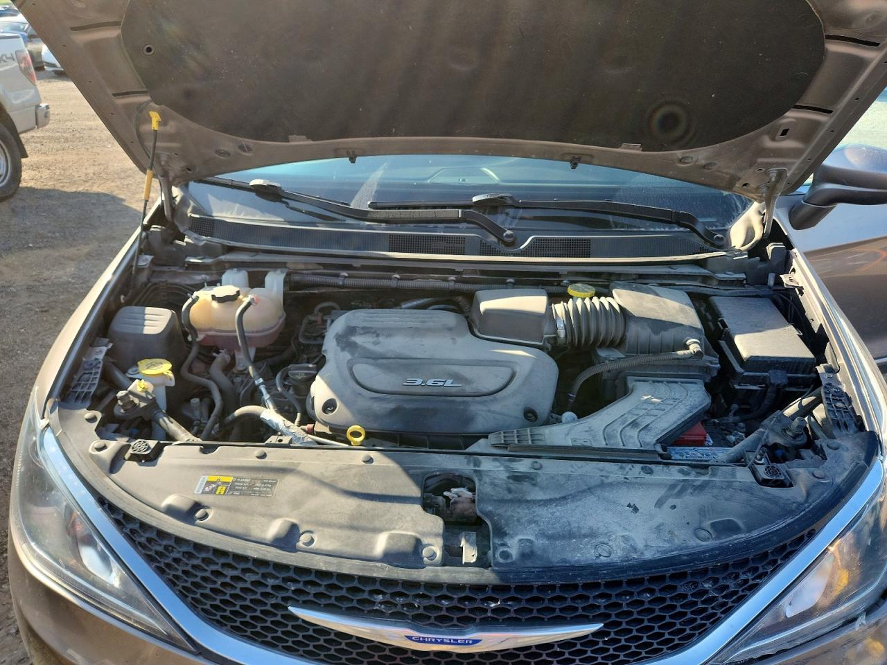 2C4RC1BG8HR839717 · 2017 CHRYSLER PACIFICA · 12/13