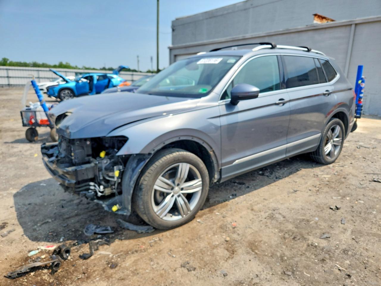 3VV2B7AX5LM121360 · 2020 VOLKSWAGEN TIGUAN