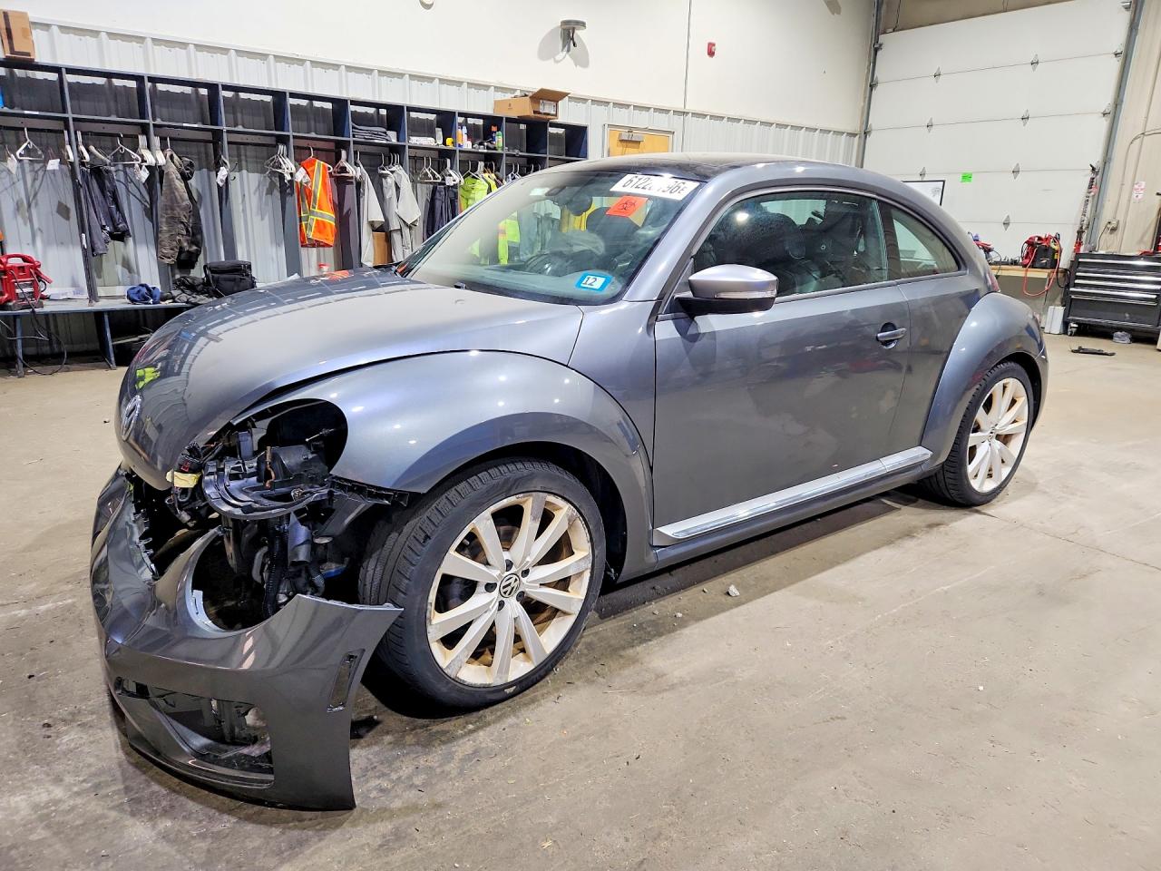 3VWJ17AT8EM655379 · 2014 VOLKSWAGEN BEETLE