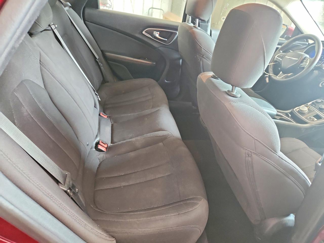 1C3CCCAB1FN634892 · 2015 CHRYSLER 200 · 10/12