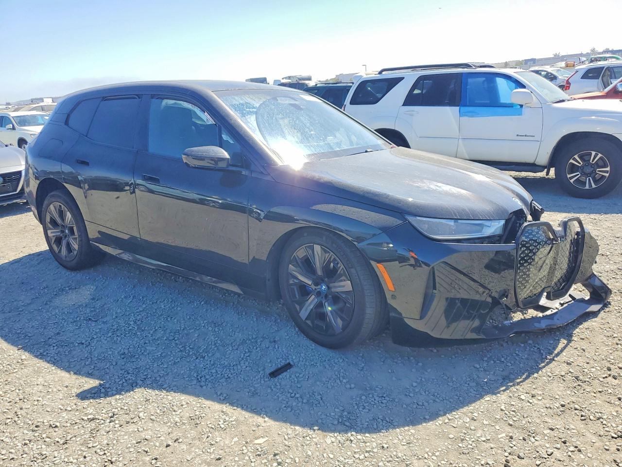 WB523CF00RCR16600 · 2024 BMW IX · 4/14