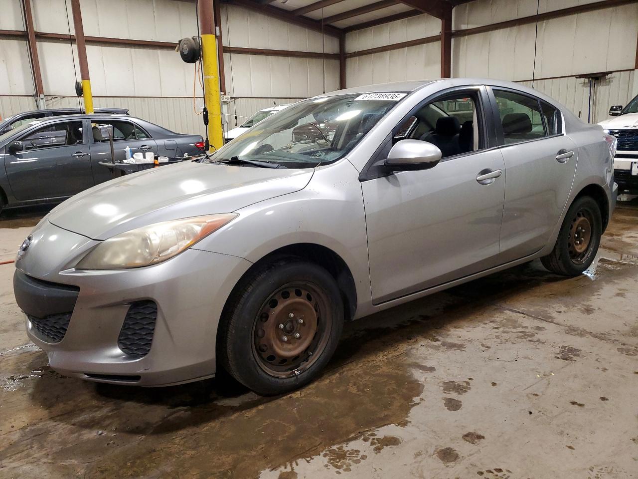 JM1BL1TG7D1786023 · 2013 MAZDA 3
