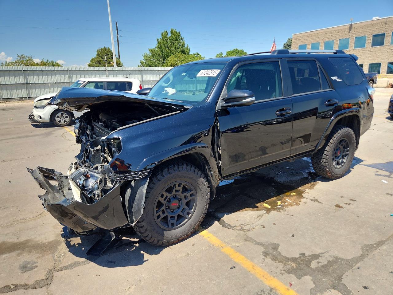 JTEBU5JR5J5599064 · 2018 TOYOTA 4RUNNER