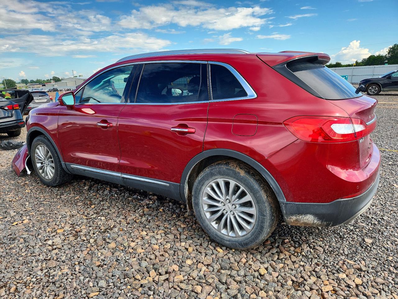 2LMPJ6KR3JBL38387 · 2018 LINCOLN MKX · 2/13