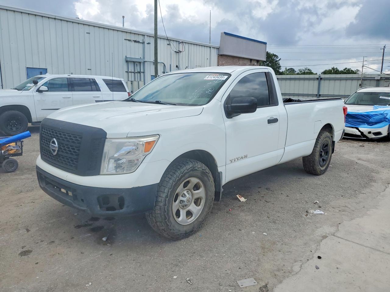 1N6AA1R85HN565131 · 2017 NISSAN TITAN