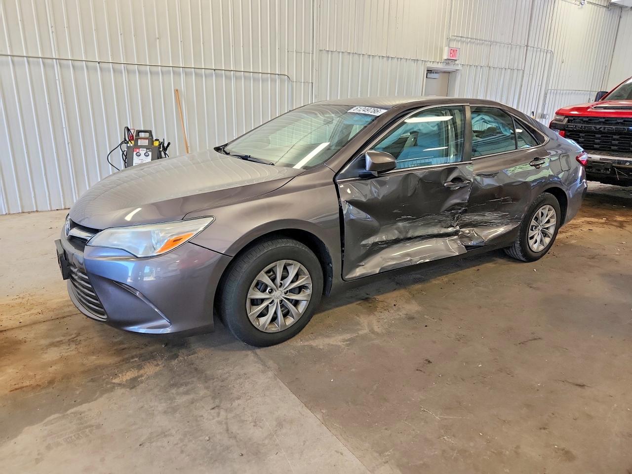 4T1BF1FK8FU083910 · 2015 TOYOTA CAMRY